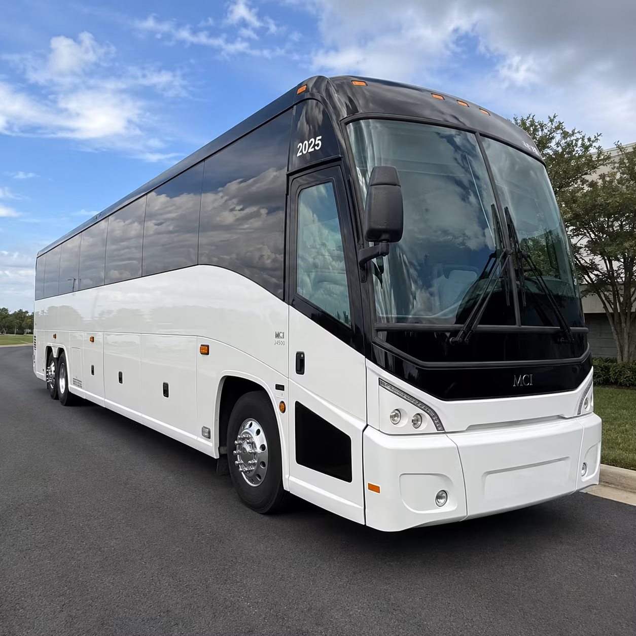 charter bus rentals across lauderhill and florida