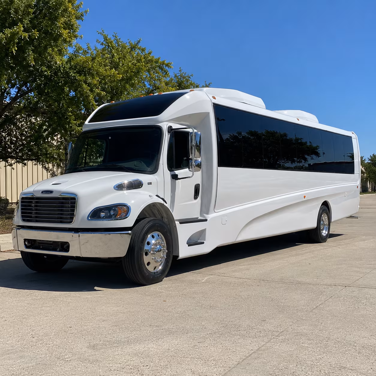 lauderhill 20 passenger minibus