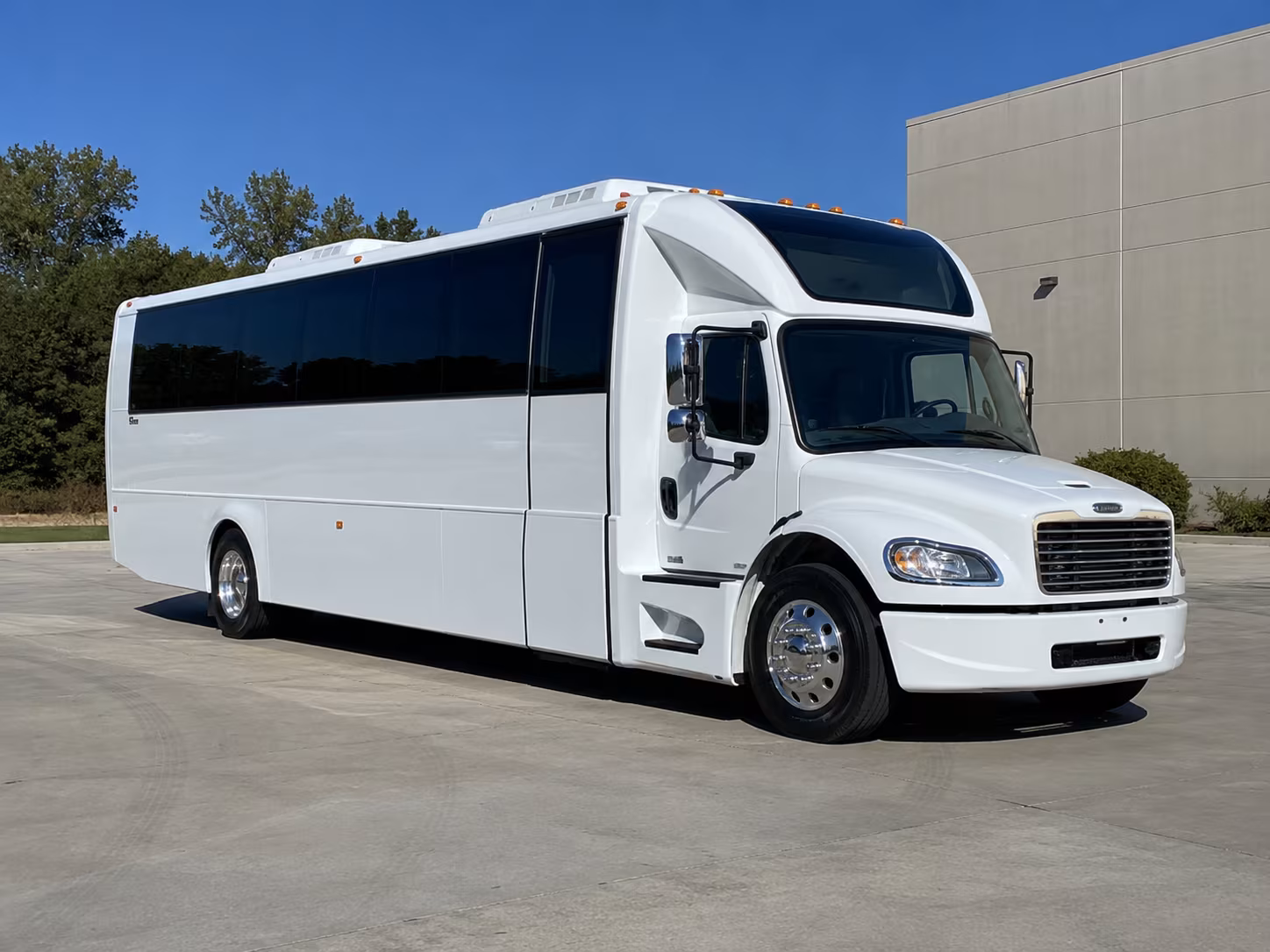 lauderhill 28 passenger party bus
